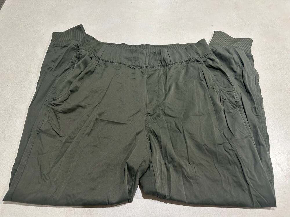 The North Face Women's Elastic Waist Athletic Jogger Pants Olive Green